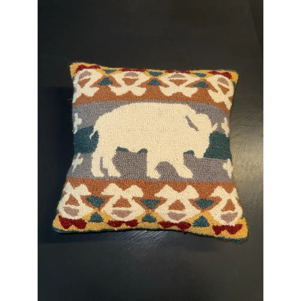 Peking Handcraft Roaming Buffalo 100% Wool Hook Throw Pillow 16x16 Western‎ Deco